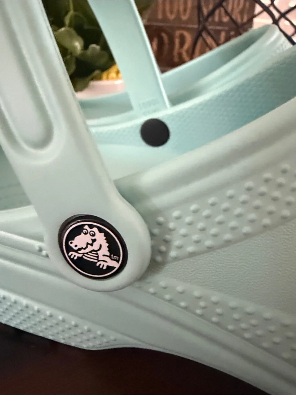 CROCS heel foam construction